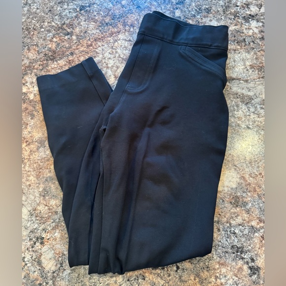 SPANX Pants - SPANX "The Perfect Pant" in the ankle-length, back-seam skinny style